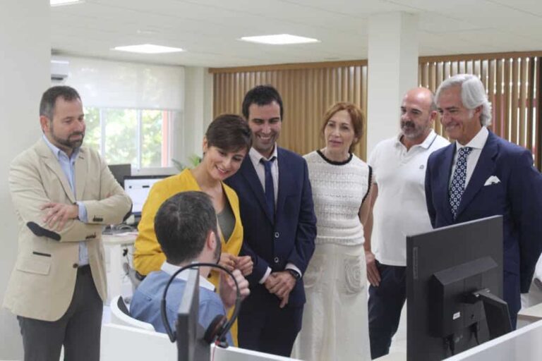 La Ministra de Política Territorial, Isabel Rodríguez, destaca el valor de la formación profesional y las nuevas tecnologías en Alcázar de San Juan