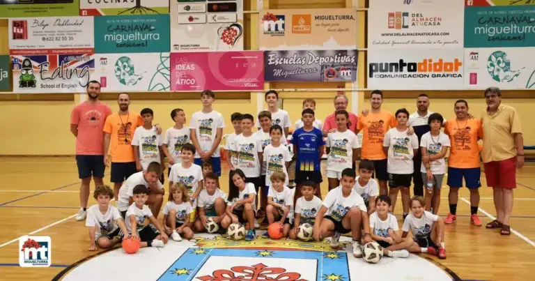 Campus de verano de fútbol sala en Miguelturra: un éxito en el fomento del deporte entre los jóvenes