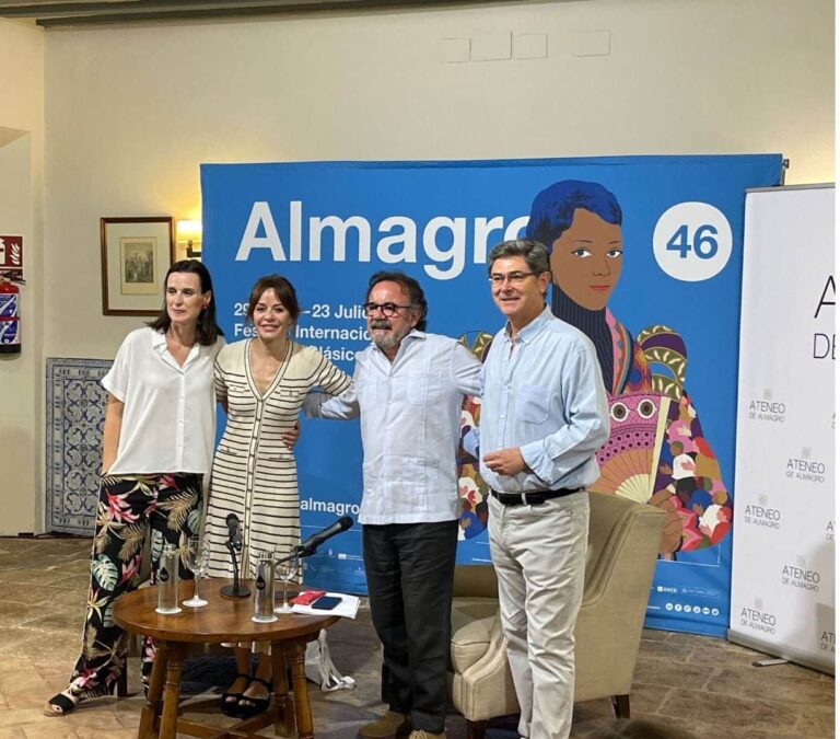 María Adánez, la protagonista del tercer coloquio de “Versos a plena luz” del Ateneo de Almagro