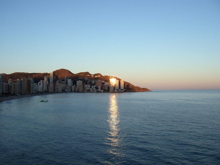 playa levante en benidorm