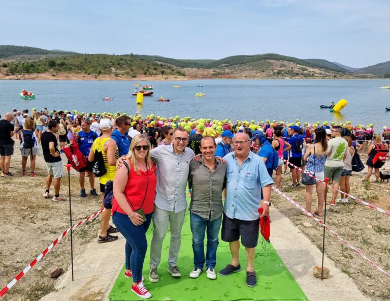 Bellido da la salida al Triatlón de Pálmaces de Jadraque