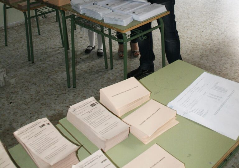 El elevado importe de las dietas de los presidentes y vocales de las mesas electorales, libres de impuestos