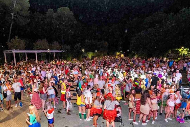 El Carnaval de Herencia vuelve a salir a la calle como cita ineludible de la agenda estival