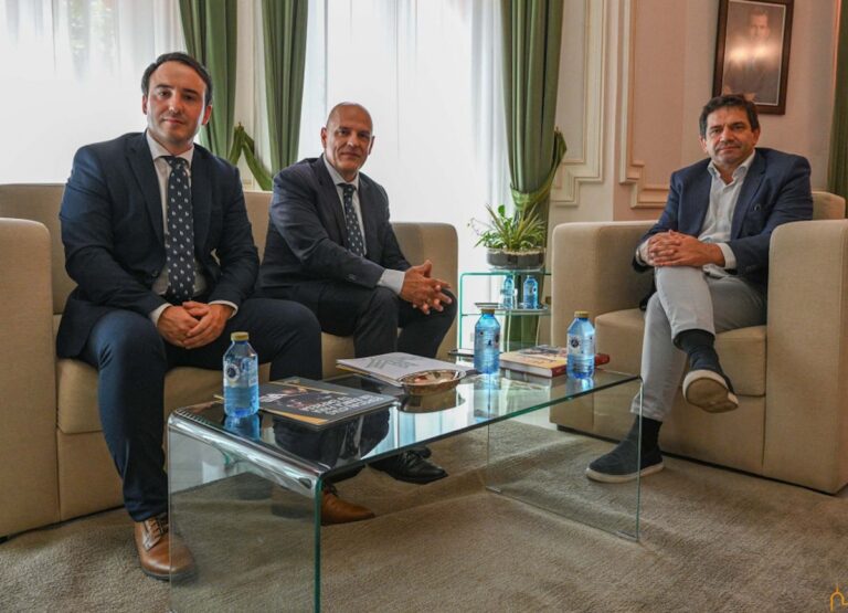 Celebrado un encuentro  entre el director territorial de Globalcaja, Miguel Ángel León y el presidente provincial de Ciudad Real