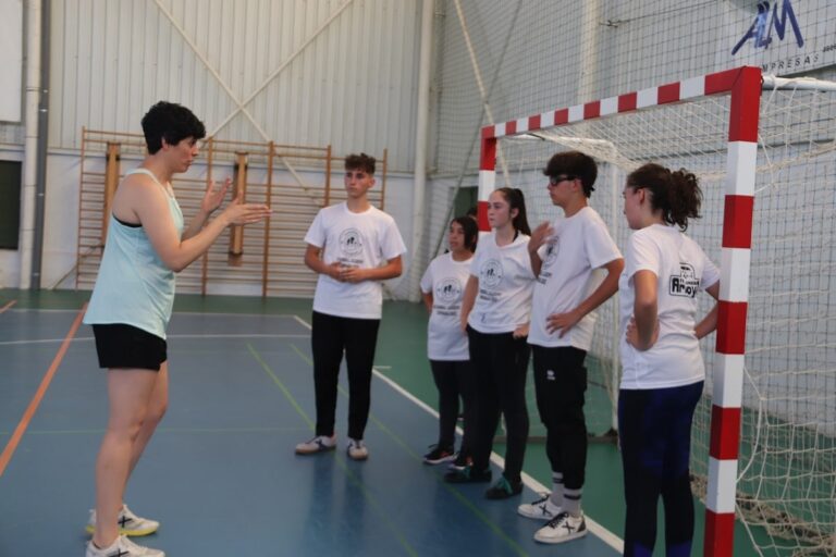 Finalizó la 2ª fase de la  III Handball Academy  de Manzanares con participación de casi 100 niños y niñas
