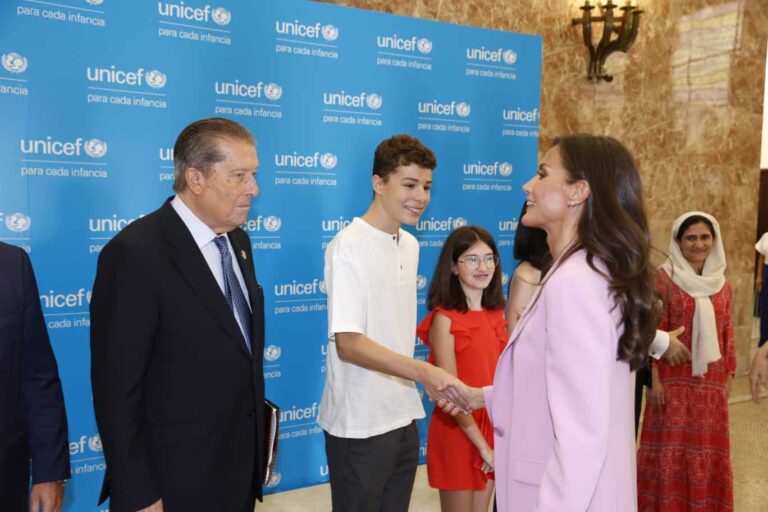 La Reina Letizia preside los Premios UNICEF España 2023 con representación alcazareña