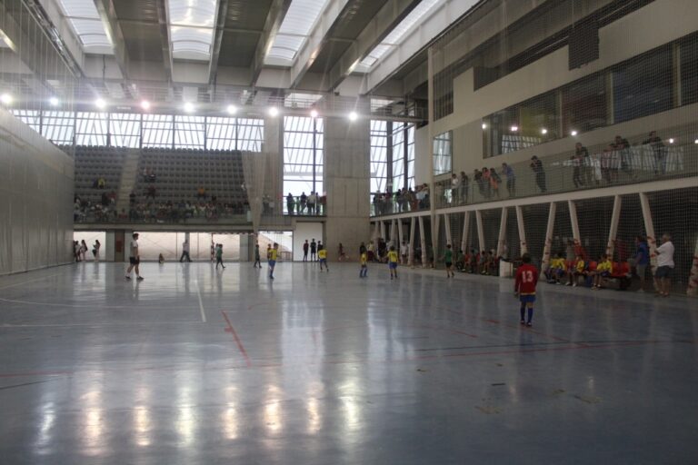 Los jóvenes talentos deportivos de Alcázar se lucen en el Trofeo Ferias Escolar de Fútbol Sala