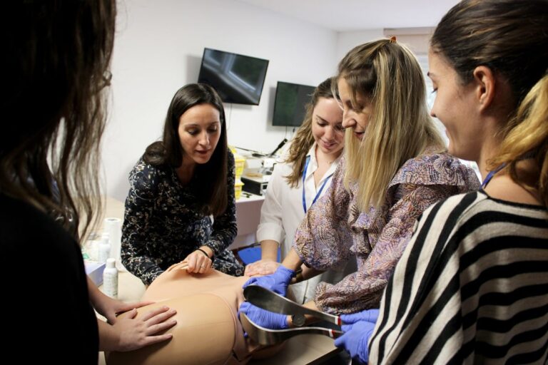 Más de 25 especialistas en Ginecología actualizan conocimientos en la Gerencia de Alcázar de San Juan para mejorar los resultados de la atención obstétrica