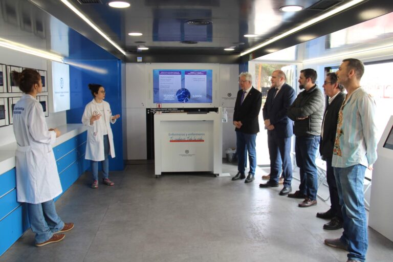 La “Ruta Enfermera” aterriza en Alcázar de San Juan para poner en valor la labor de la profesión de Enfermería