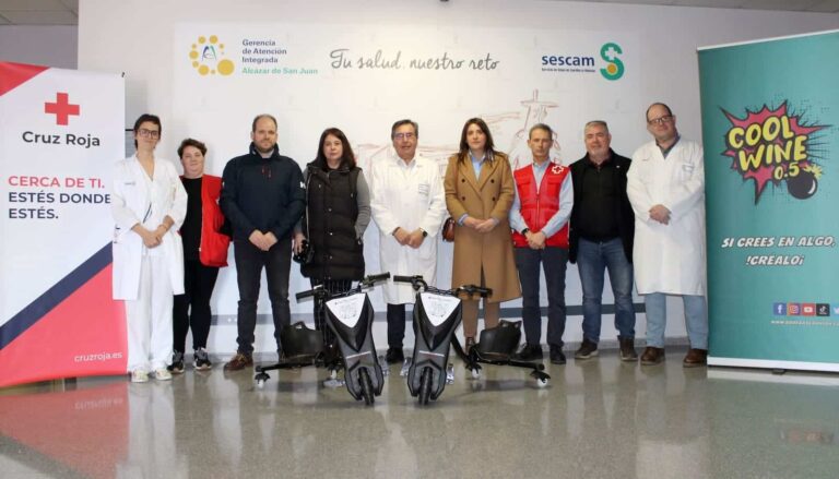 Cruz Roja dona dos Scooter Boogie eléctricos al Hospital Mancha Centro de Alcázar de San Juan 