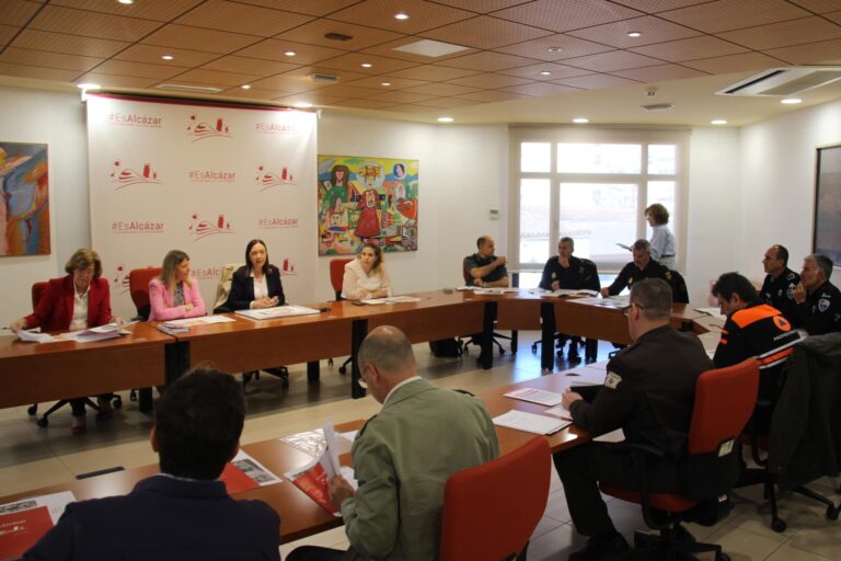 El Ayuntamiento acoge la Junta Local de Seguridad para garantizar una controlada Feria de los Sabores 2024