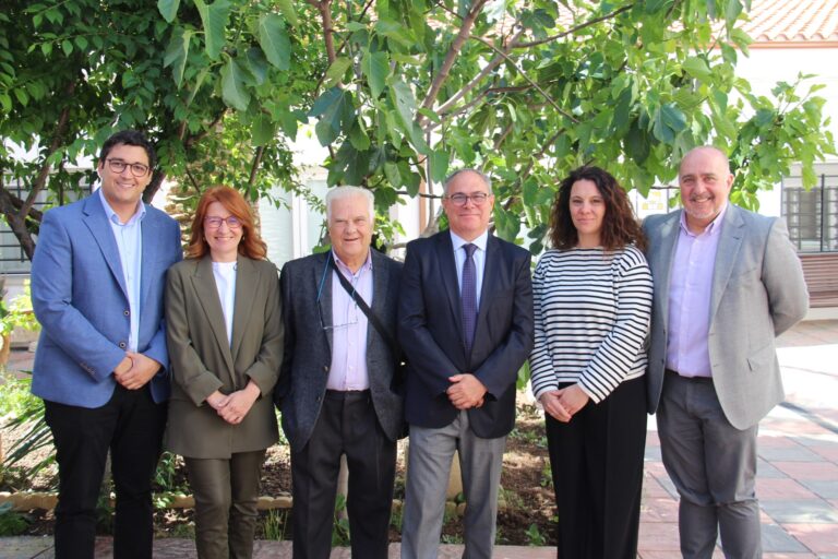 AVICENCAM celebra su asamblea anual en Alcázar coincidiendo con el 20 aniversario atajando la brecha digital en Centros de Mayores