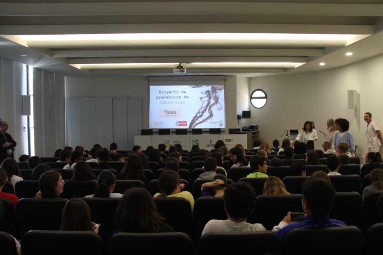 El Hospital La Mancha Centro acoge alrededor de 70 escolares en una jornada del Programa de Prevención sobre el Consumo de Tabaco en Adolescentes y Centros Educativos