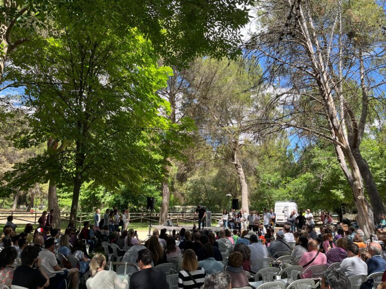 350 personas asisten al Parque Alces para disfrutar de “Las aventuras de Manolo Bolaño” del titiritero Mario Enzo