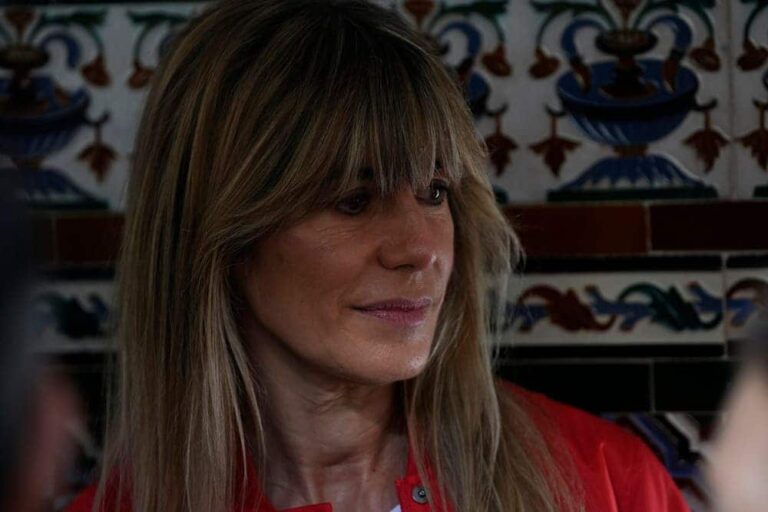 Begoña Gómez busca resolver sus problemas legales con la presentación de nuevos recursos.