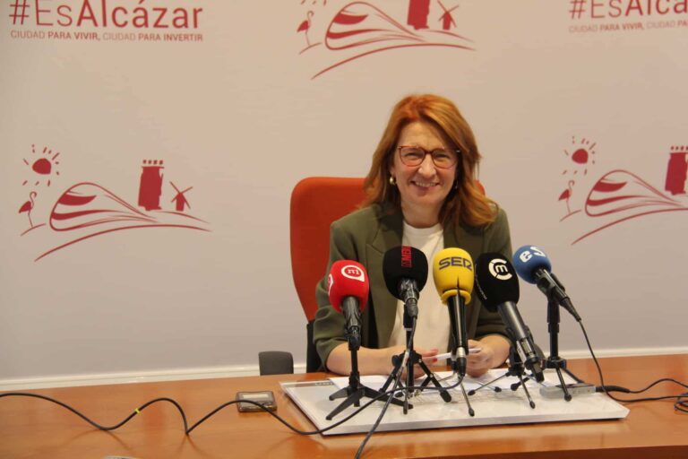 Patricia Benito Anuncia Nuevas Ayudas para Tratamientos Odontológicos y Sustitución de Bañeras para 2024