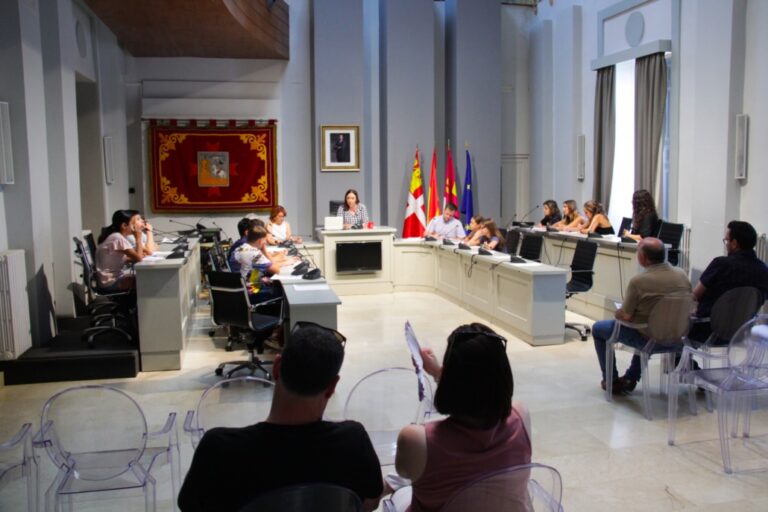 Rosa Melchor Destaca la Ampliación de Edad en el Consejo de Infancia y Adolescencia para Incluir a Más Jóvenes