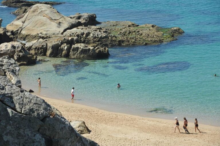 Zahara de los Atunes: Playa cerrada debido a vertidos contaminantes
