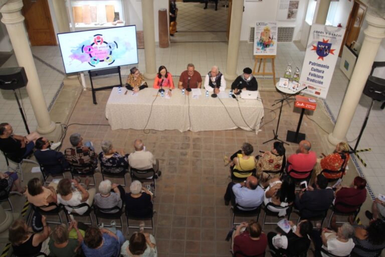 Desvelado en el Museo Municipal el Programa de Celebración de la Tradición Alcazareña en el LX Festival de Folklore