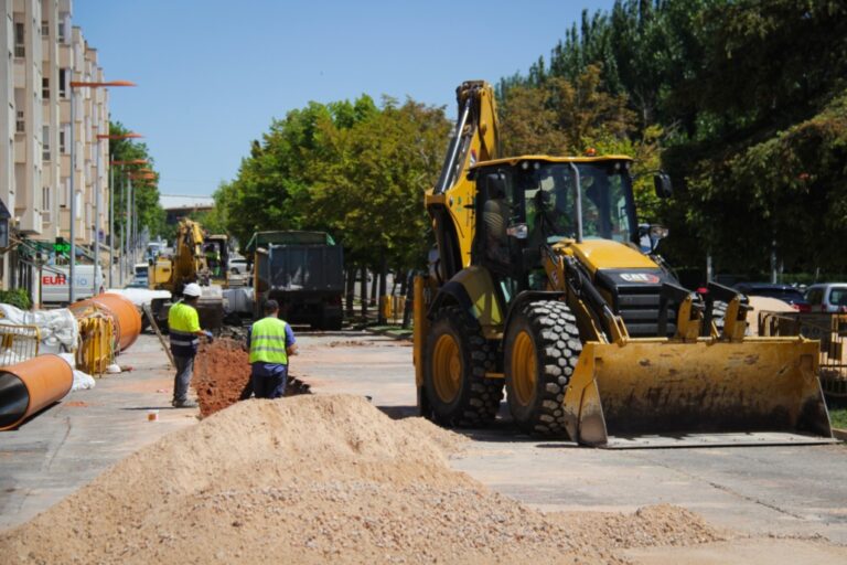 El Ayuntamiento de Alcázar de San Juan Implementa Proyectos de Mejora para la Recogida de Aguas Pluviales en Áreas Clave de la Localidad