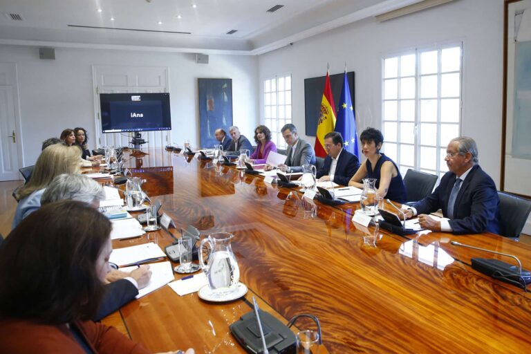 El Presidente del Gobierno se reúne con el Patronato de la Fundación para las Víctimas del Terrorismo