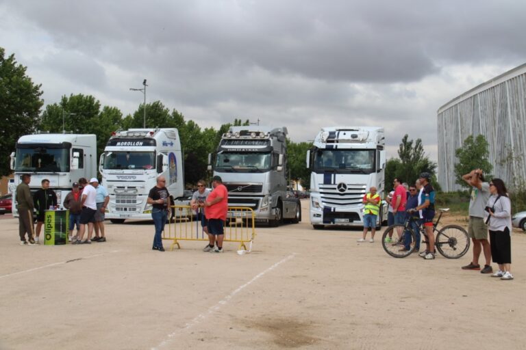 Éxito Rotundo en el III Concurso de Maniobras en Tráiler Organizado por la Hermandad de San Cristóbal en el Vicente Paniagua