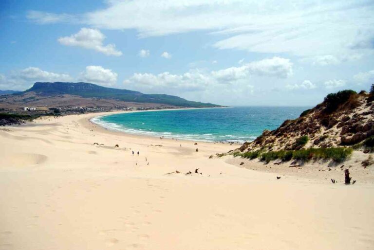 Las maravillosas playas de España: rincones secretos y lugares de moda