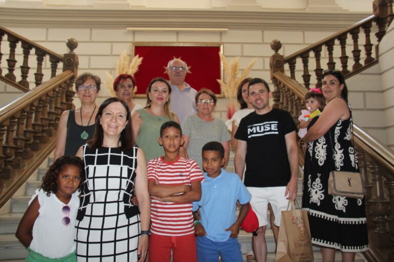 Rosa Melchor Recibe a los Jóvenes Saharauis para un Verano en Alcázar y Comarca con el Programa ‘Vacaciones en Paz’
