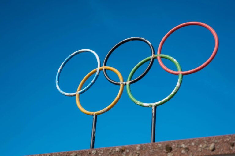 Sanciones del COI dejan a Rusia y Bielorrusia fuera de los Juegos Olímpicos de París 2024