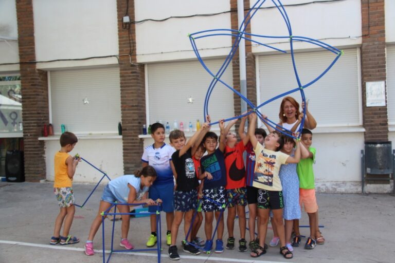 Clausura del Programa ‘Me divierto en Vacaciones’: Más de 300 Niños y Niñas en Alcázar Disfrutan y Facilitan la Conciliación Familiar