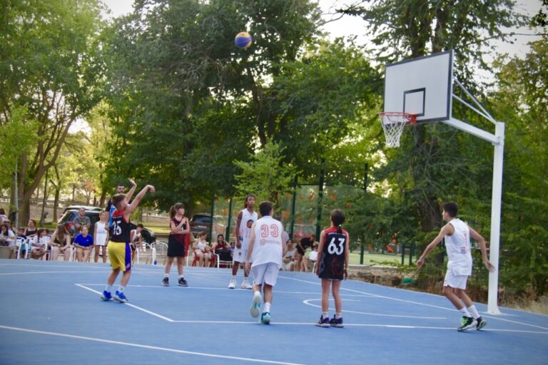 Éxito rotundo en Alameda de Cervera: Casi 100 jóvenes compiten en el primer Torneo 3×3 de Baloncesto San Lorenzo