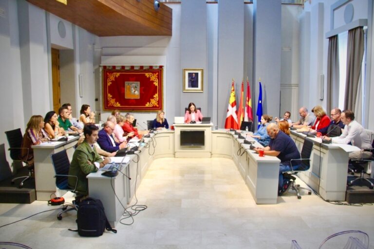 Debates Intensos en el Pleno de Septiembre del Ayuntamiento de Alcázar de San Juan por la Modificación de la Relación de Puestos de Trabajo