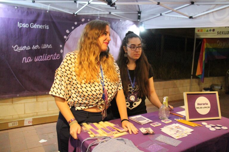 El Alcázar de San Juan Reitera su Compromiso con la Igualdad: Punto Violeta Presente en la Feria y Fiestas 2023