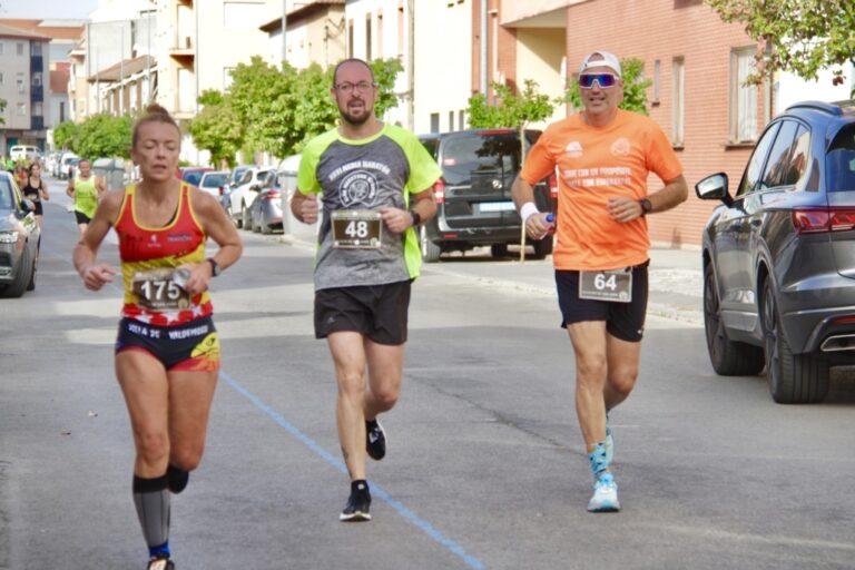 Espíritu deportivo y solidaridad iluminan Alcázar de San Juan en la media maratón ‘Memorial Mariano Rivas Rojano’