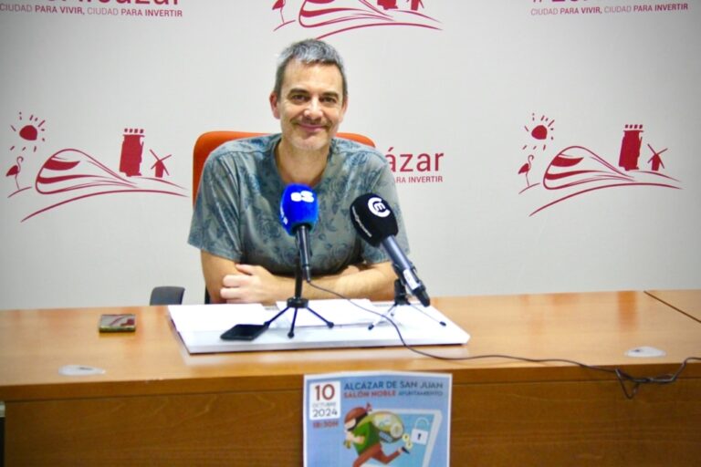 n «Encuentros Educativos y Culturales: Ponencias, Teatro y Formación en Consumo en Alcázar de San Juan (Octubre-Noviembre)»