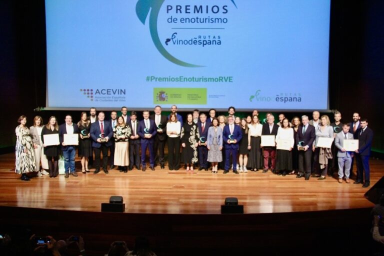ACEVIN celebra la entrega de los VII Premios ‘Rutas del Vino de España’ destacando la excelencia en iniciativas enoturísticas.