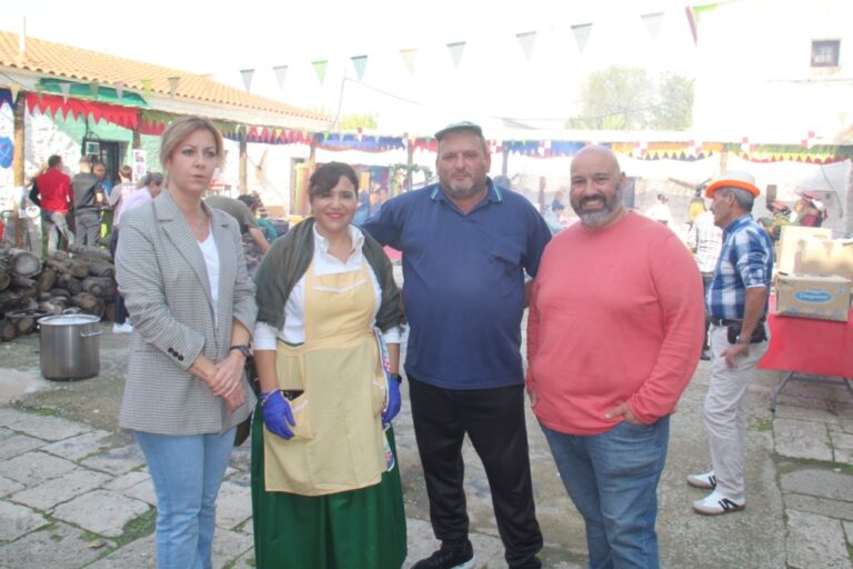 Éxito cultural en Cinco Casas al clausurar sus XXXV Jornadas con vibrante mercado cervantino y enriquecedoras actividades artísticas