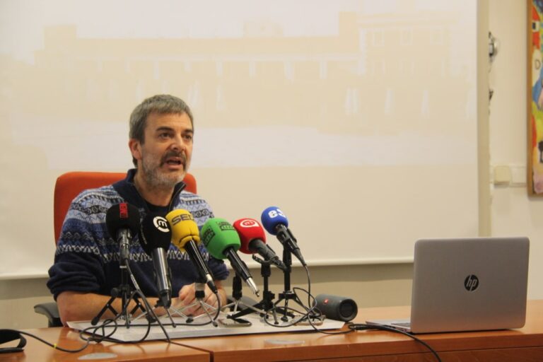 Reconocimiento a Paco García-Navas por Impulsar Iniciativas de Consumo Responsable desde la OMIC de Alcázar