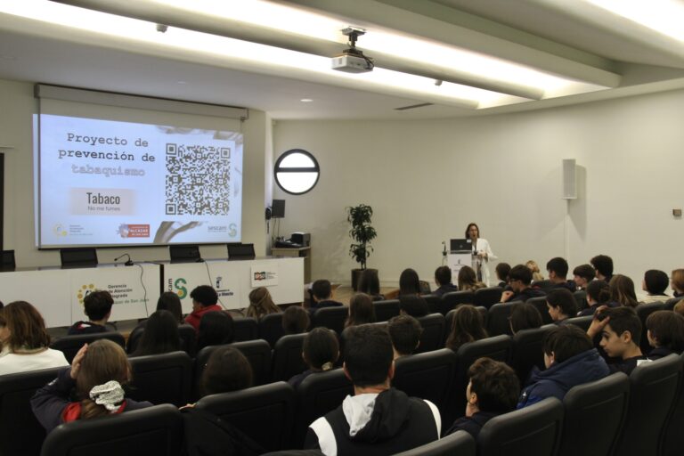 Concluye con Éxito el Programa Anual de Prevención del Tabaquismo en el Hospital Universitario Mancha Centro, Involucrando a más de 600 Adolescentes