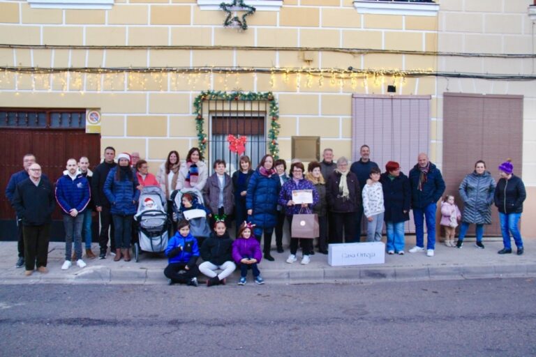 Rosa Melchor Inaugura la Entrega de Premios del IX Concurso de Decoración Navideña en Alcázar de San Juan