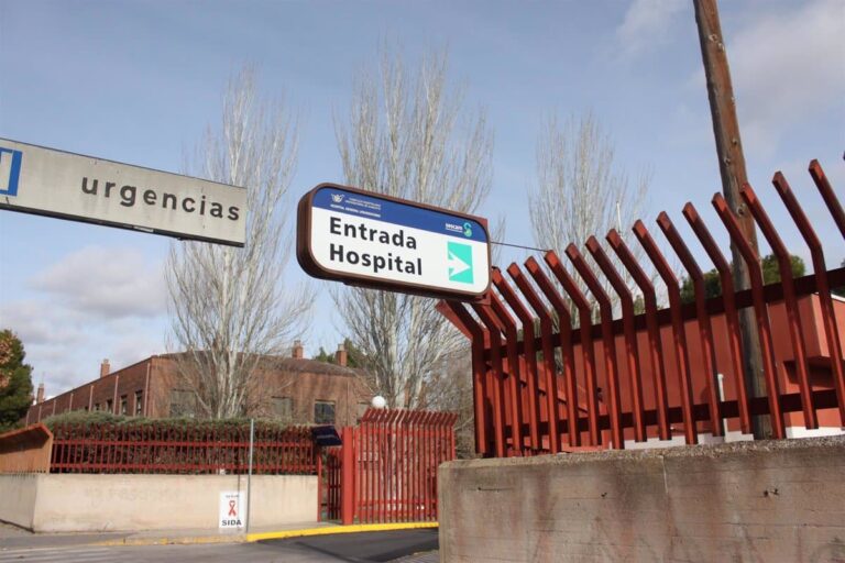 Trabajadora hospitalizada tras quedar atrapada la mano izquierda en una picadora en Albacete