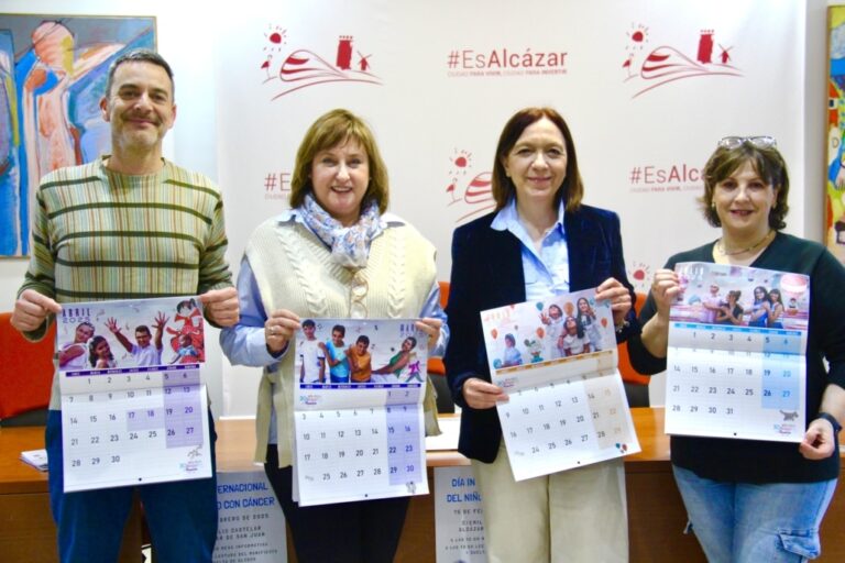 Afanion Lanza su Calendario Solidario ’30 Años de Ilusión’ en el Ayuntamiento de Alcázar de San Juan