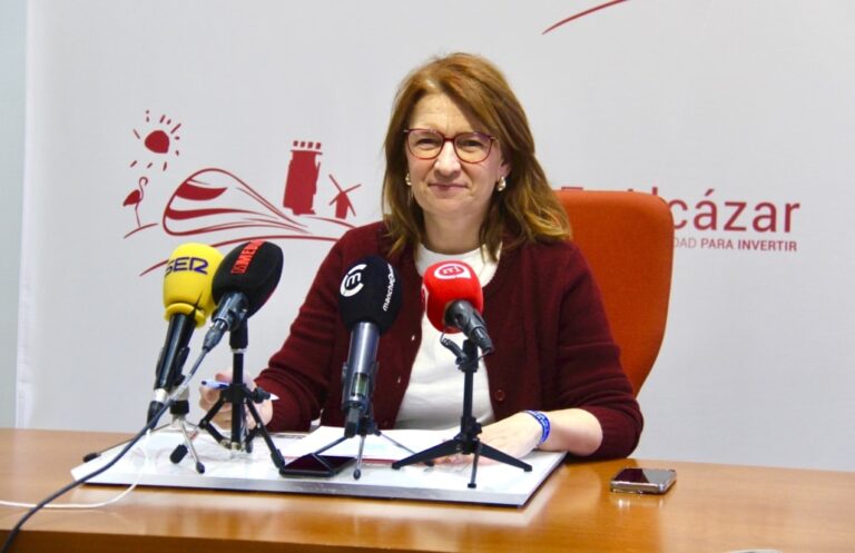 El Ayuntamiento de Alcázar de San Juan Celebra el Día Internacional de la Mujer y la Niña en la Ciencia con Actividades Educativas Conjuntas.