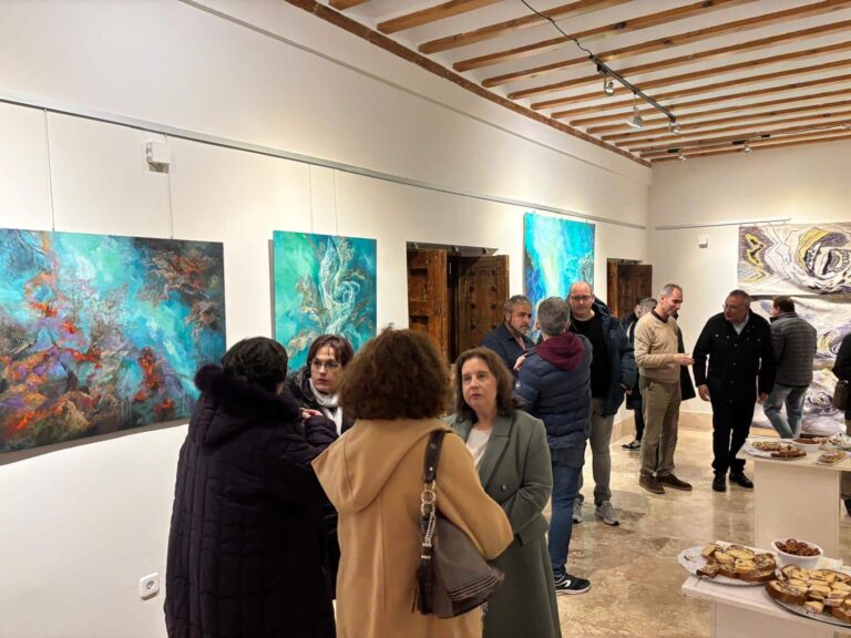 Delia Camelia Despliega ‘Ventanas al Agua’ en el Museo Formma con la Participación de la Cónsul Rumana en Ciudad Real