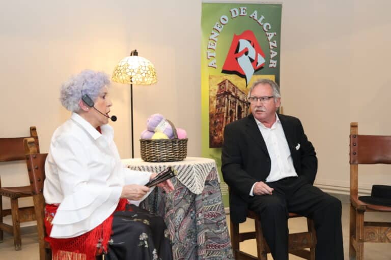 El Grupo de Teatro del Ateneo Conmemora el Día Mundial del Teatro con una Actuación Especial en el Centro de Mayores