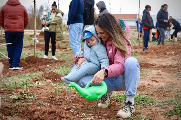 Inauguración del Bosque de la Vida: 200 Nuevos Árboles para el Futuro de Alcázar
