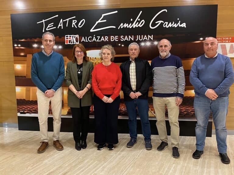 Unidos por el Arte: El Festival de Manos Unidas Enciende el Teatro Emilio Gavira con Solidaridad y Talento