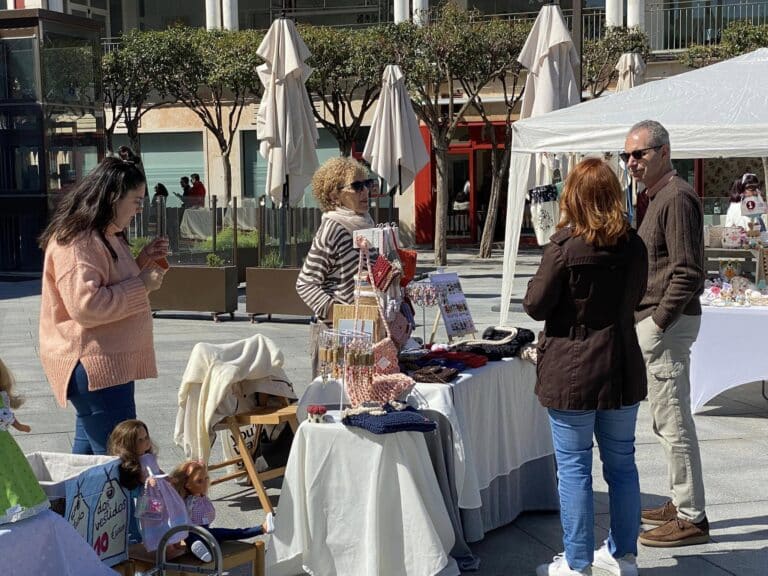 Alcázar de San Juan Celebra las III Jornadas de Artesanía en Honor al Día Internacional del Artesano