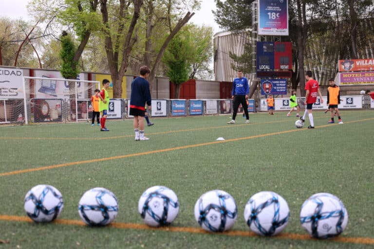 Éxito rotundo: El III Campus de Tecnificación del Sporting de Alcázar reúne a 130 jóvenes talentos durante Semana Santa