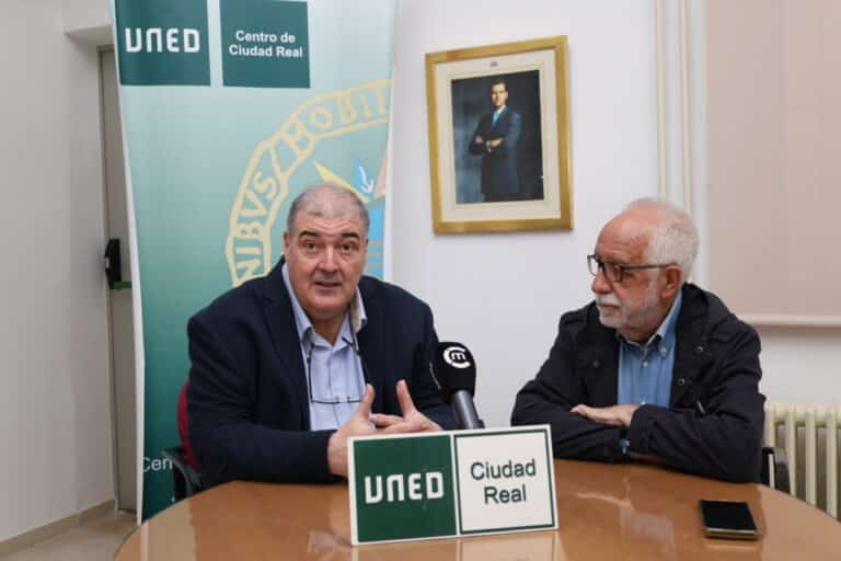 Inauguración exitosa: La UNED de Alcázar de San Juan arranca curso de Archivo e Investigación Genealógica con 110 alumnos inscritos